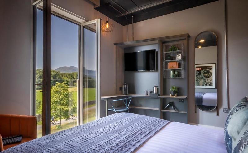 Hotel67 Килларни Экстерьер фото