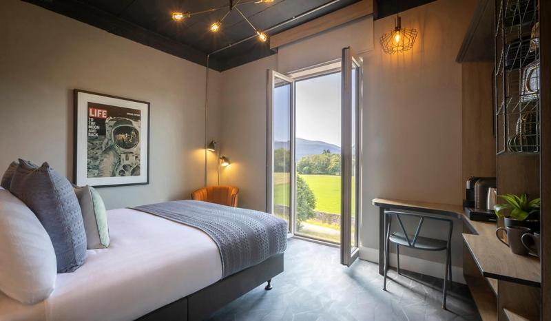 Hotel67 Килларни Экстерьер фото